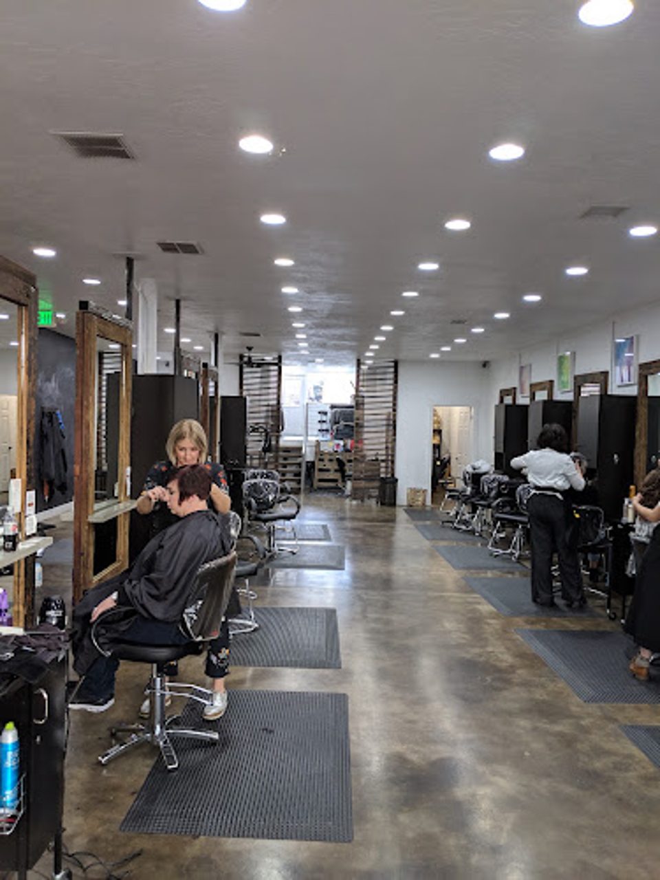 Relik Salon photo 1
