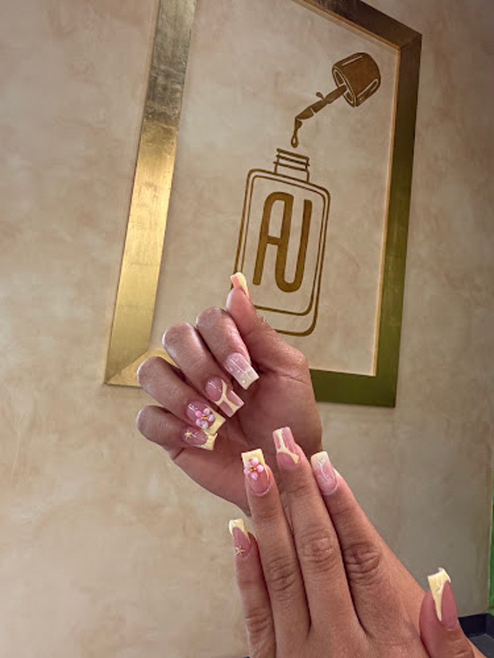 AU Nails & Spa photo 1