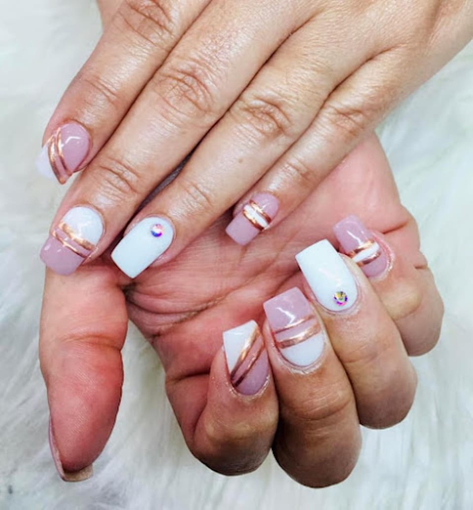 V NAILS & SPA IN CARROLLTON photo 1