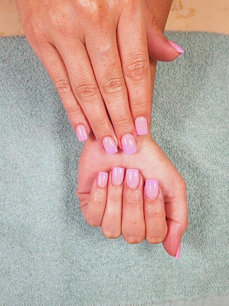 Deluxe Nails photo 1