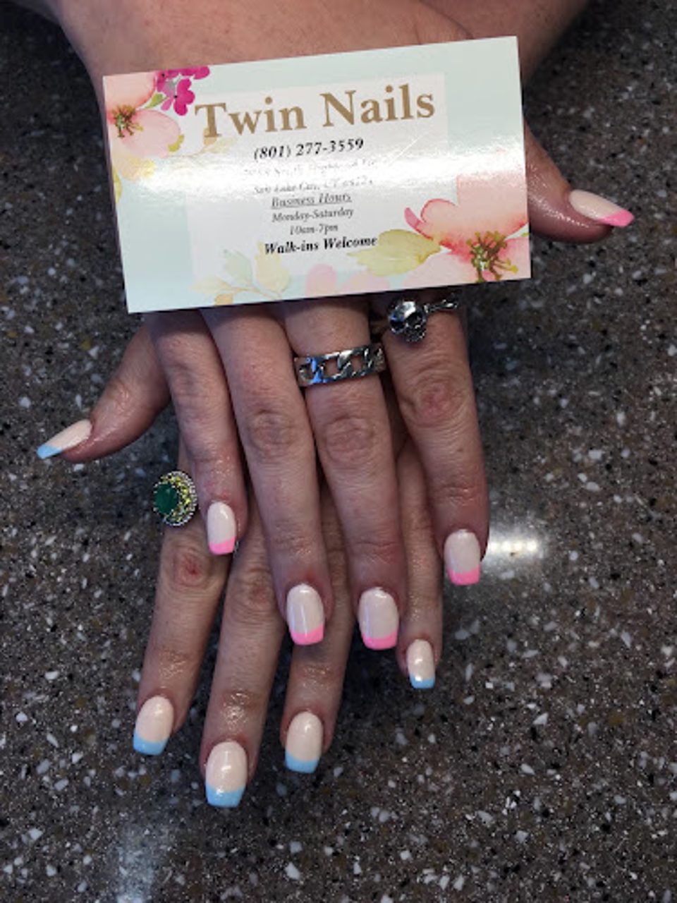 Twin Nails photo 1