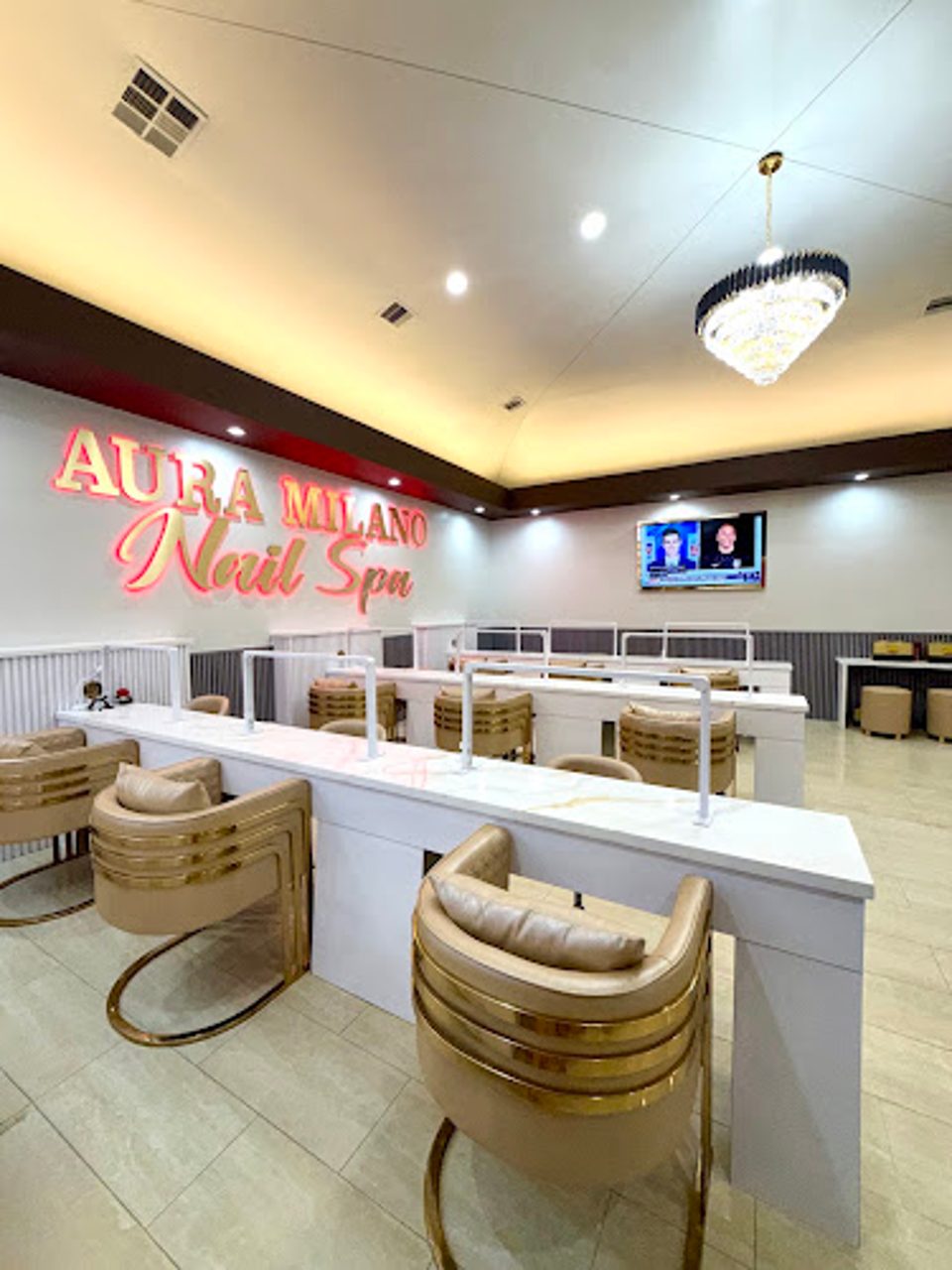 Aura Milano Nail Spa photo 1