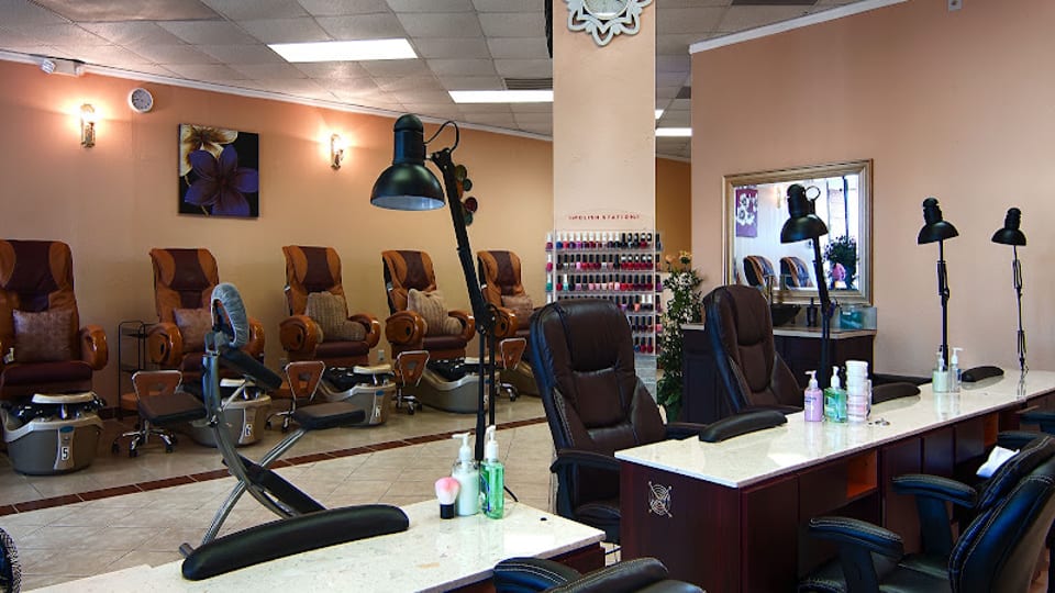 Glow Nail Spa photo 1