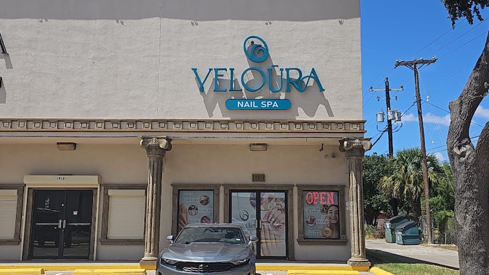 Veloura Nail Spa photo 1