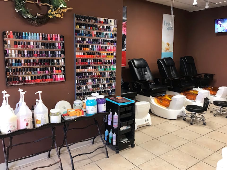 Tip & Toe Nails Spa photo 1