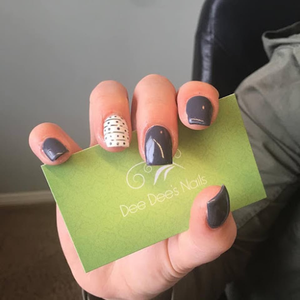 DeeDee's Nails photo 1
