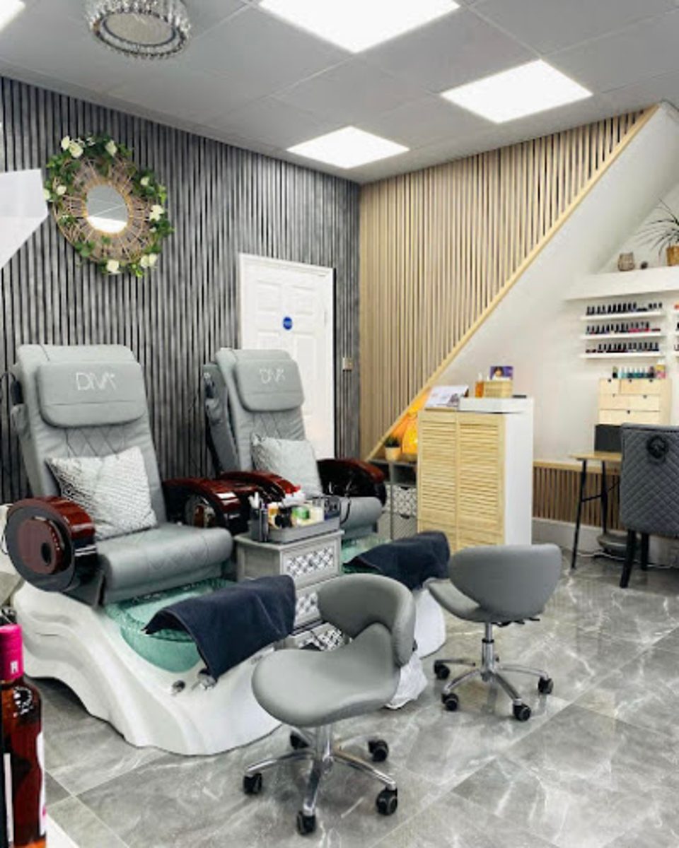 Pure Lux Nail Spa photo 1