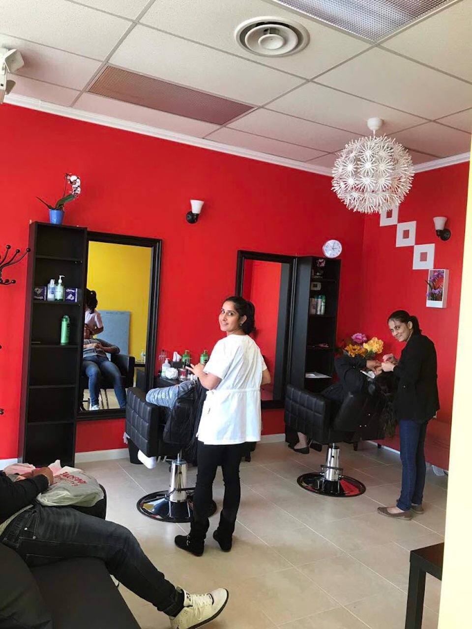 Art Threading & Spa photo 1