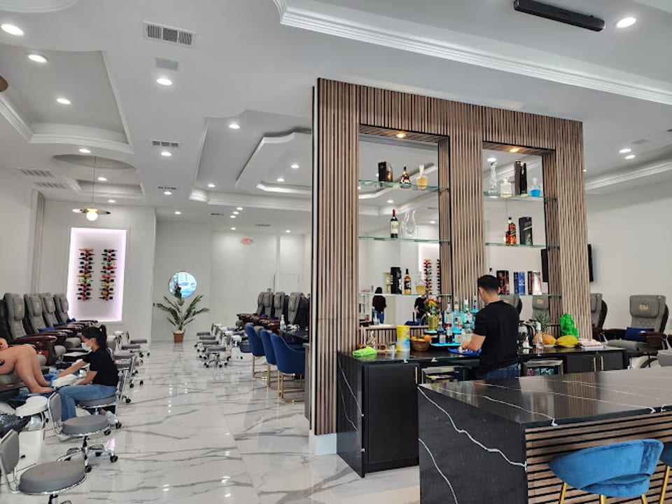 3311 Nail Bar photo 1