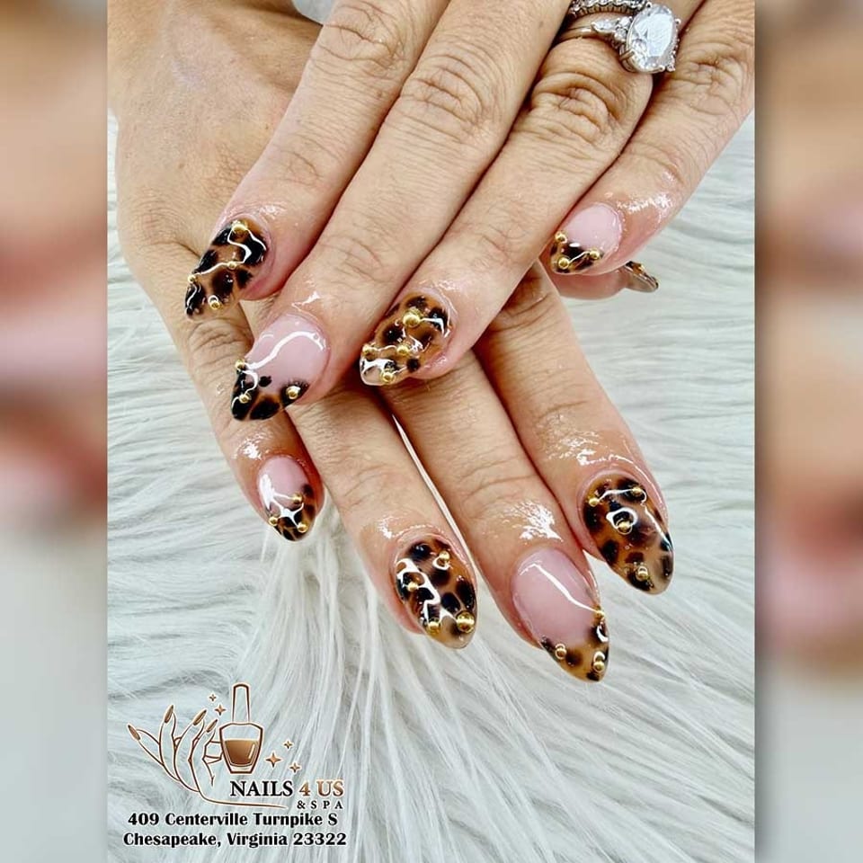 Nails 4 Us & Spa photo 1