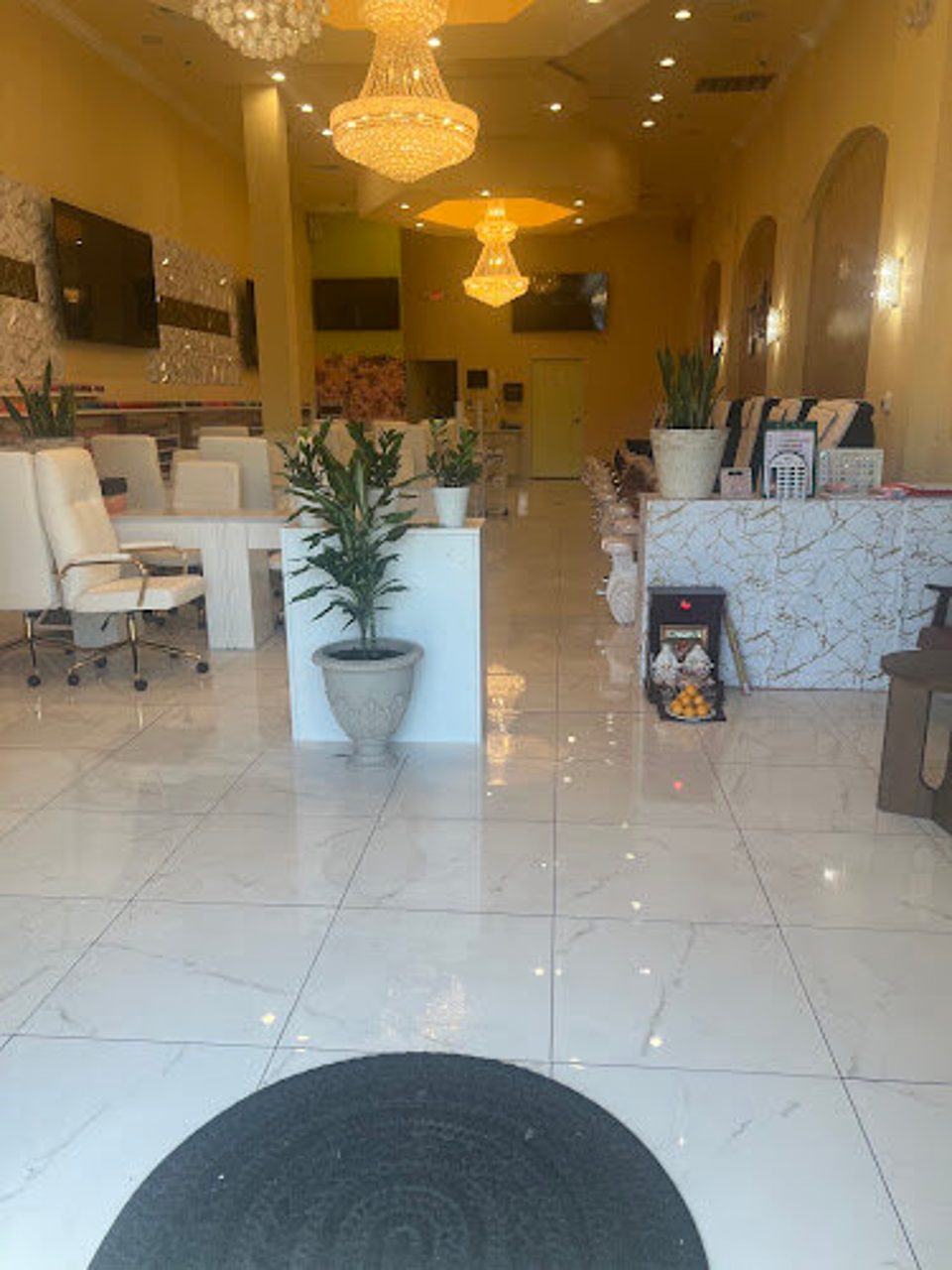 PLANET NAILS & SPA photo 1