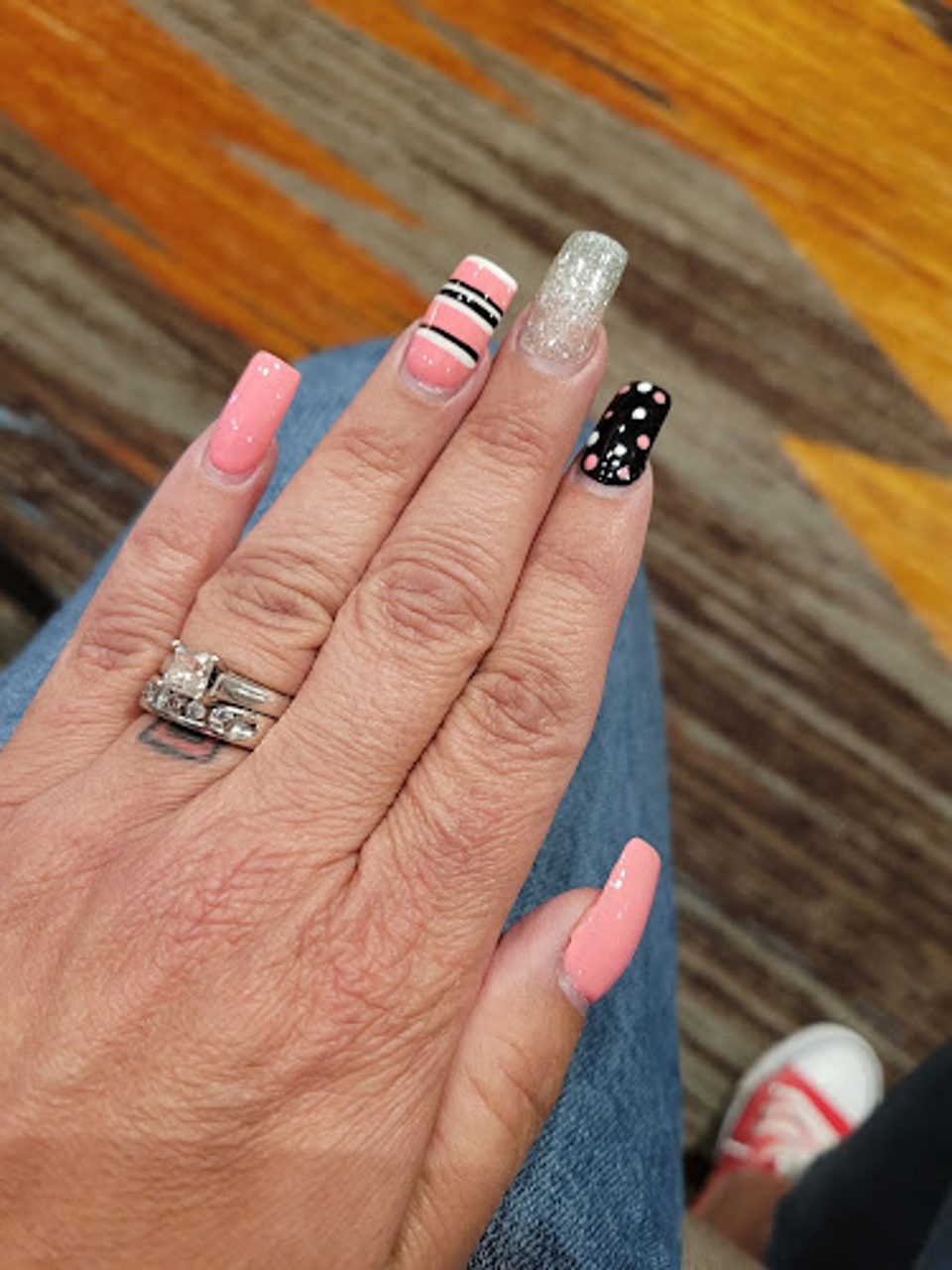 Nails Glamorous photo 1
