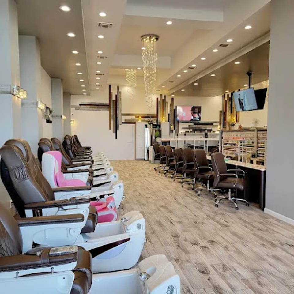 Indulge Nail Bar photo 1