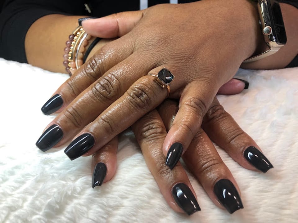 Iconic Natural Nails photo 1