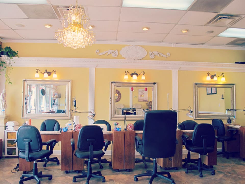 Hollywood Nails photo 1
