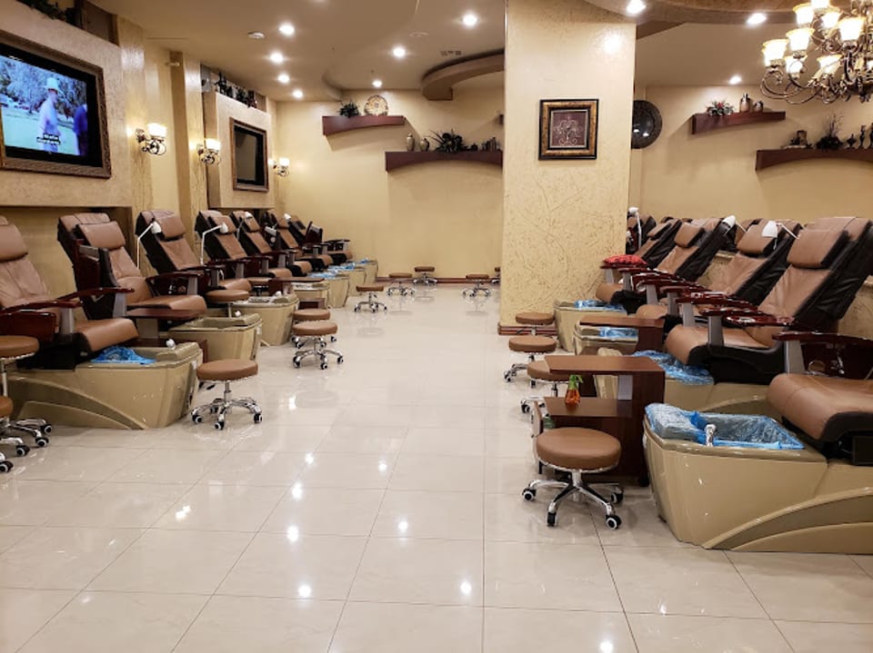 Grand Nail Spa - NORTHWEST HWY photo 1