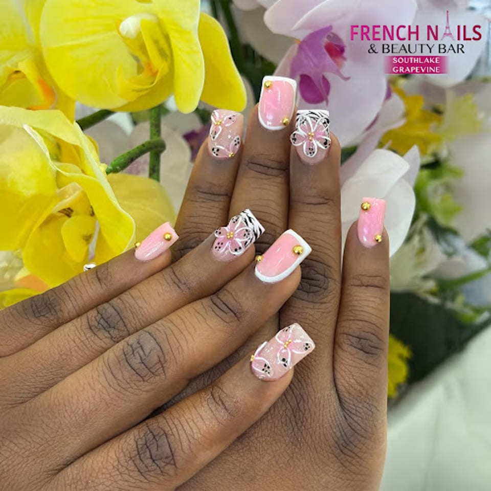 French Nails photo 1