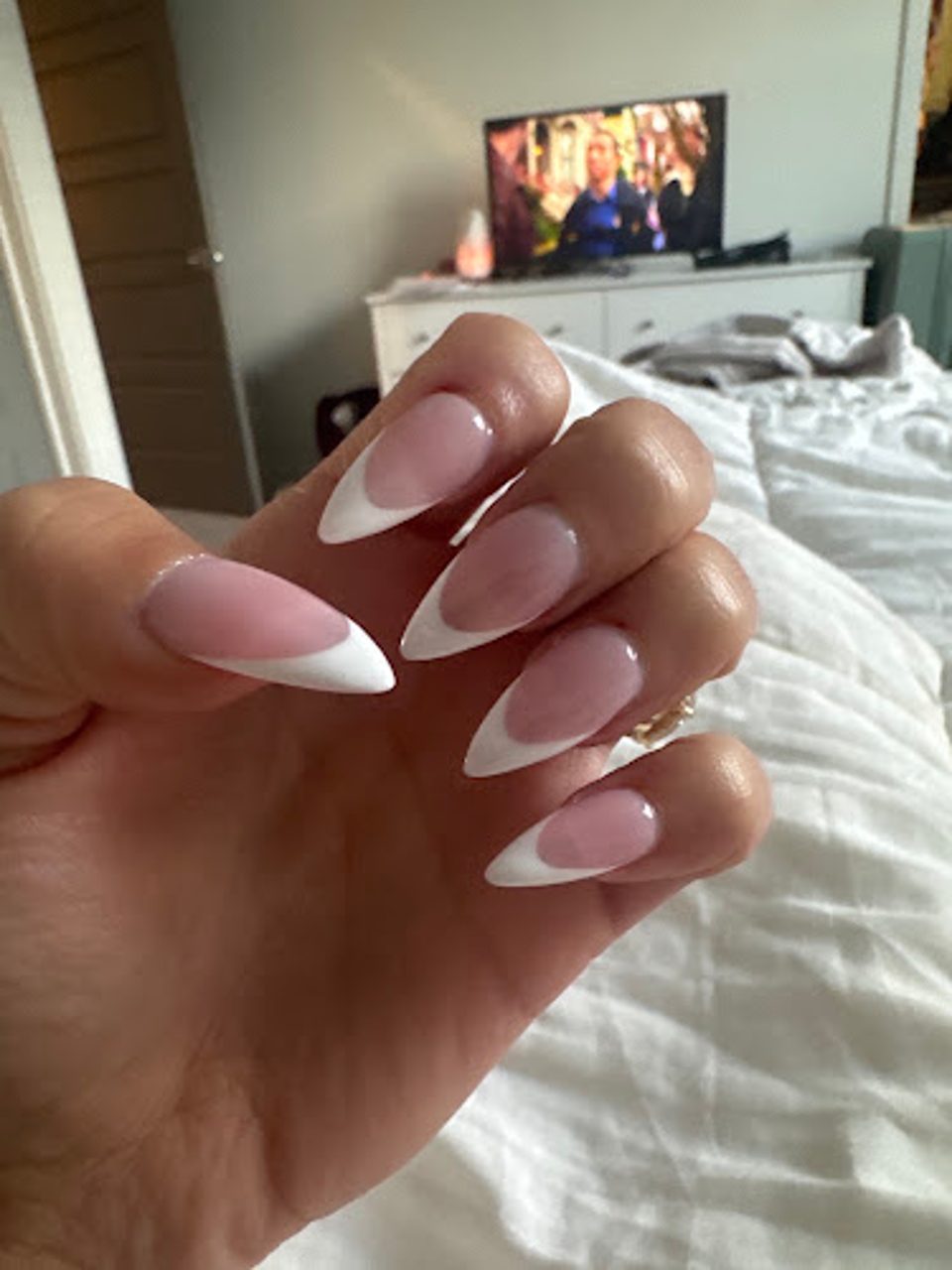 UNIVERSAL NAILS photo 1