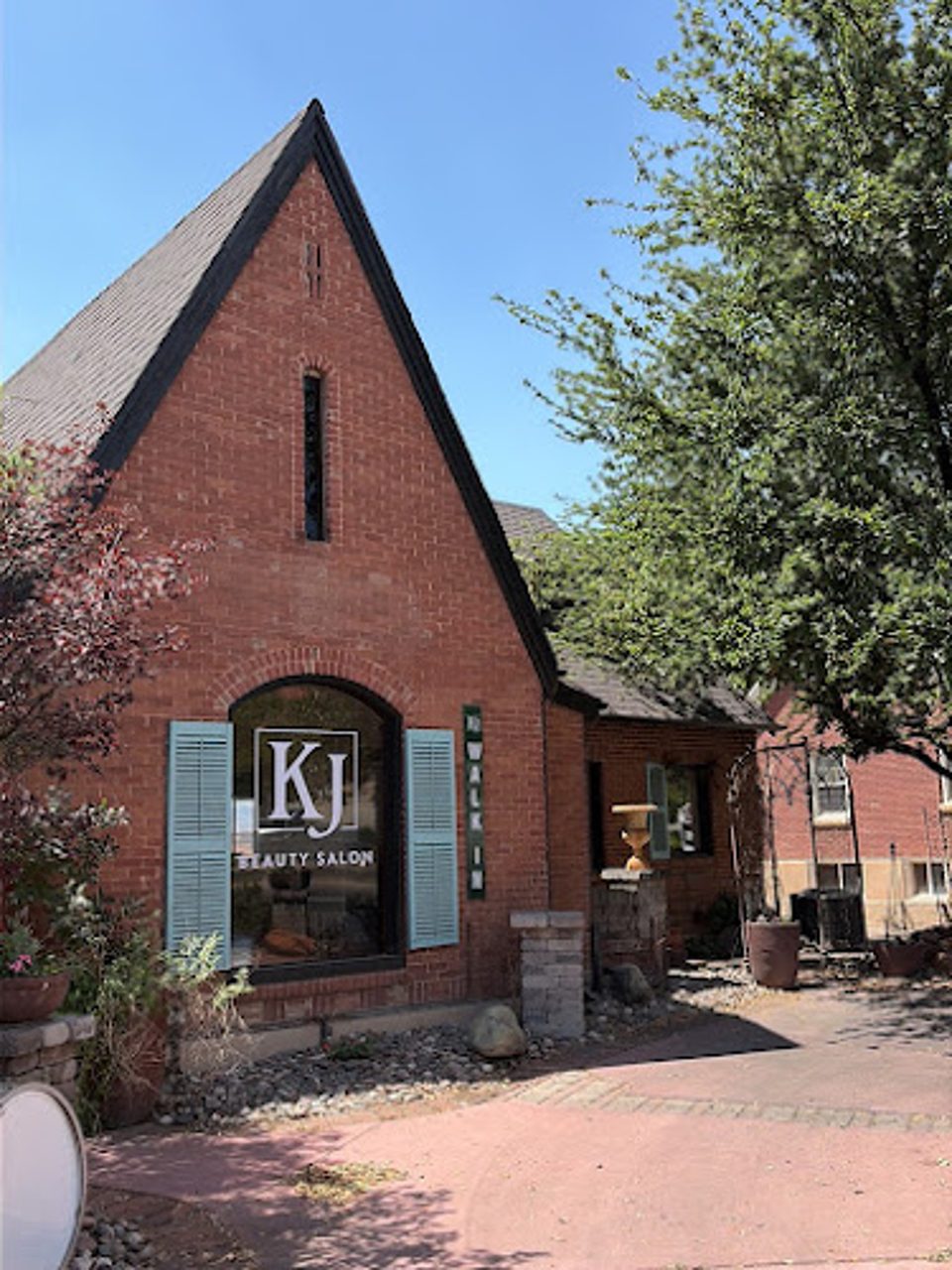 KJ Beauty Salon photo 1