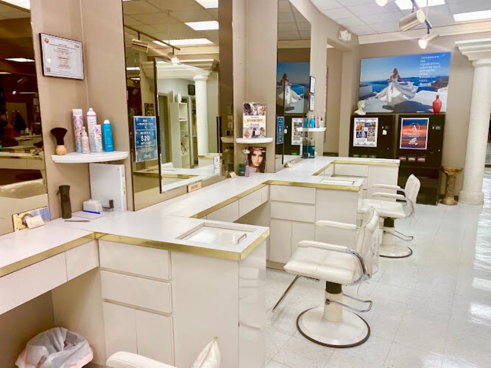 Aacardi the Salon photo 1