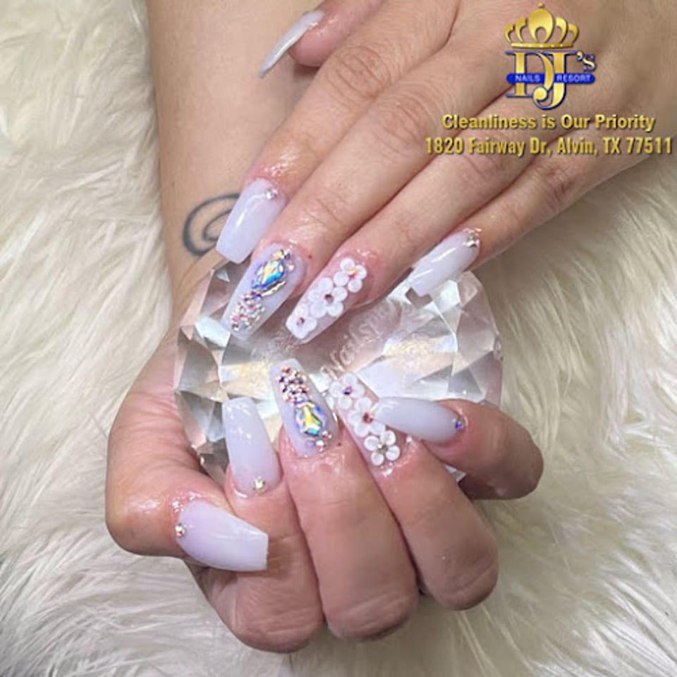 DJ's NAILS RESORT photo 1