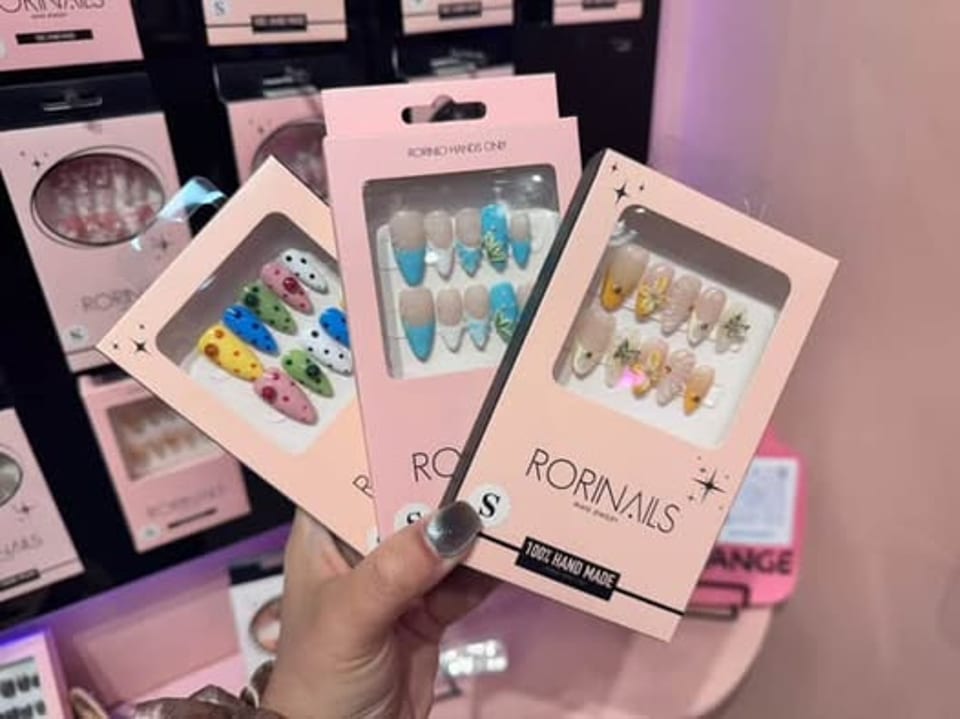 Handmade Press-on Nails Rorinails photo 1