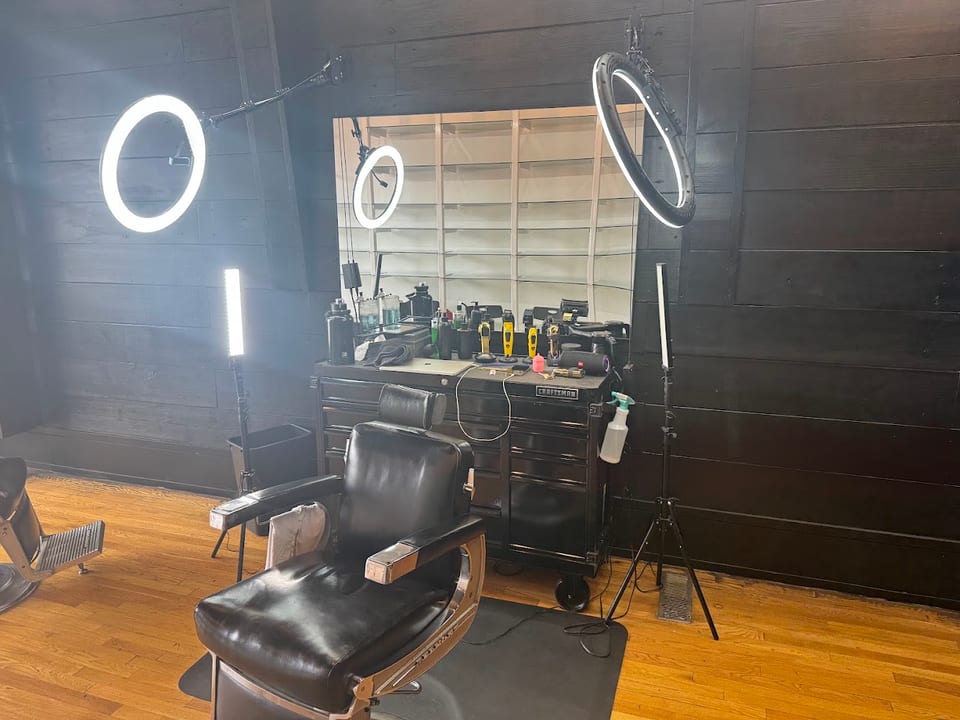 Eugene’s Legacy Barbershop photo 1