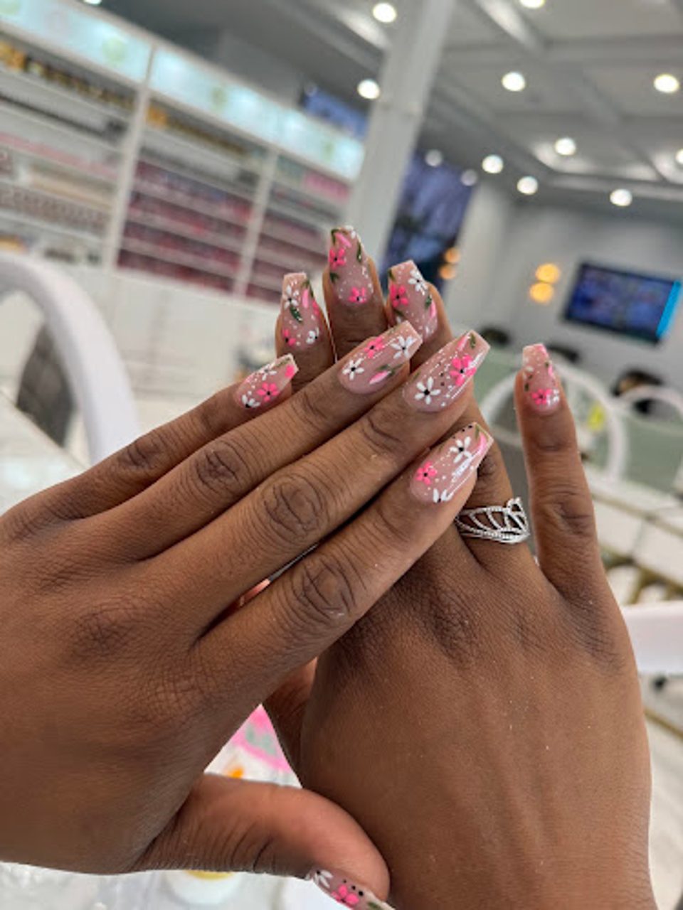 TRACY nail & beauty photo 1