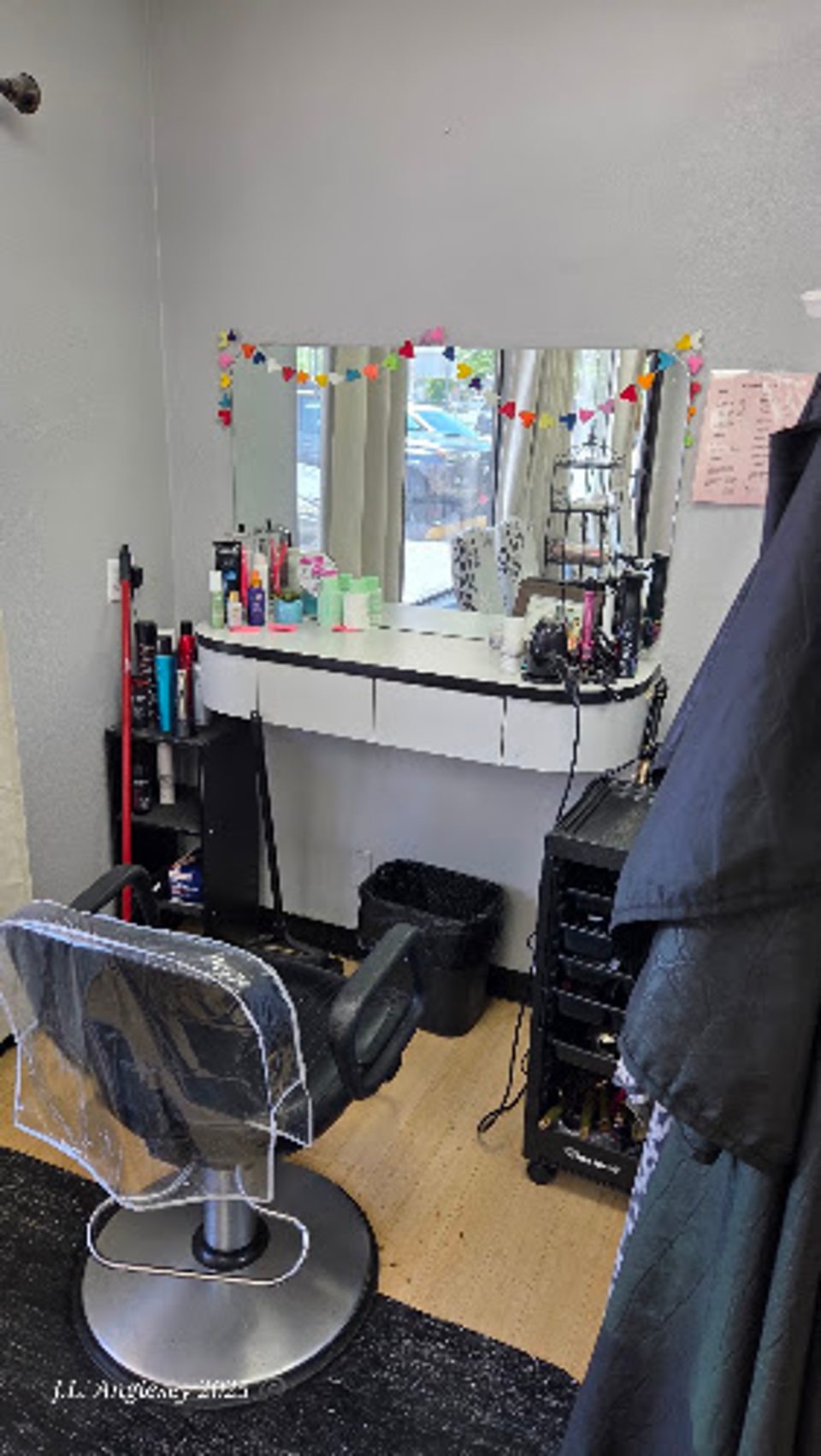 Simple Pleasures Salon photo 1