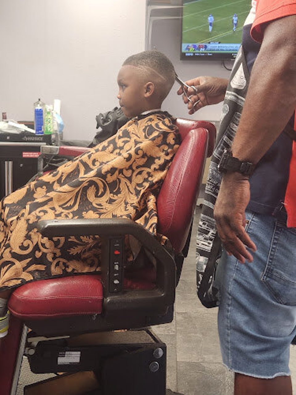 Cole’s Barber & Beauty Shops photo 1