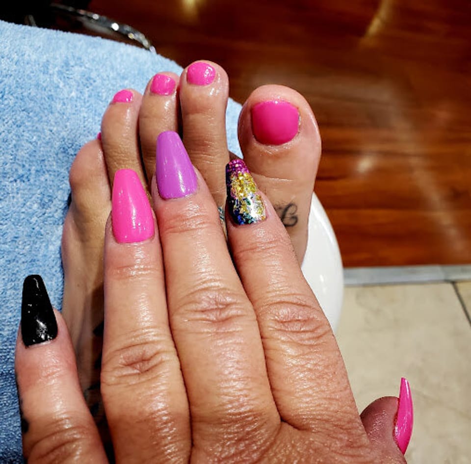 Essential Nails photo 1