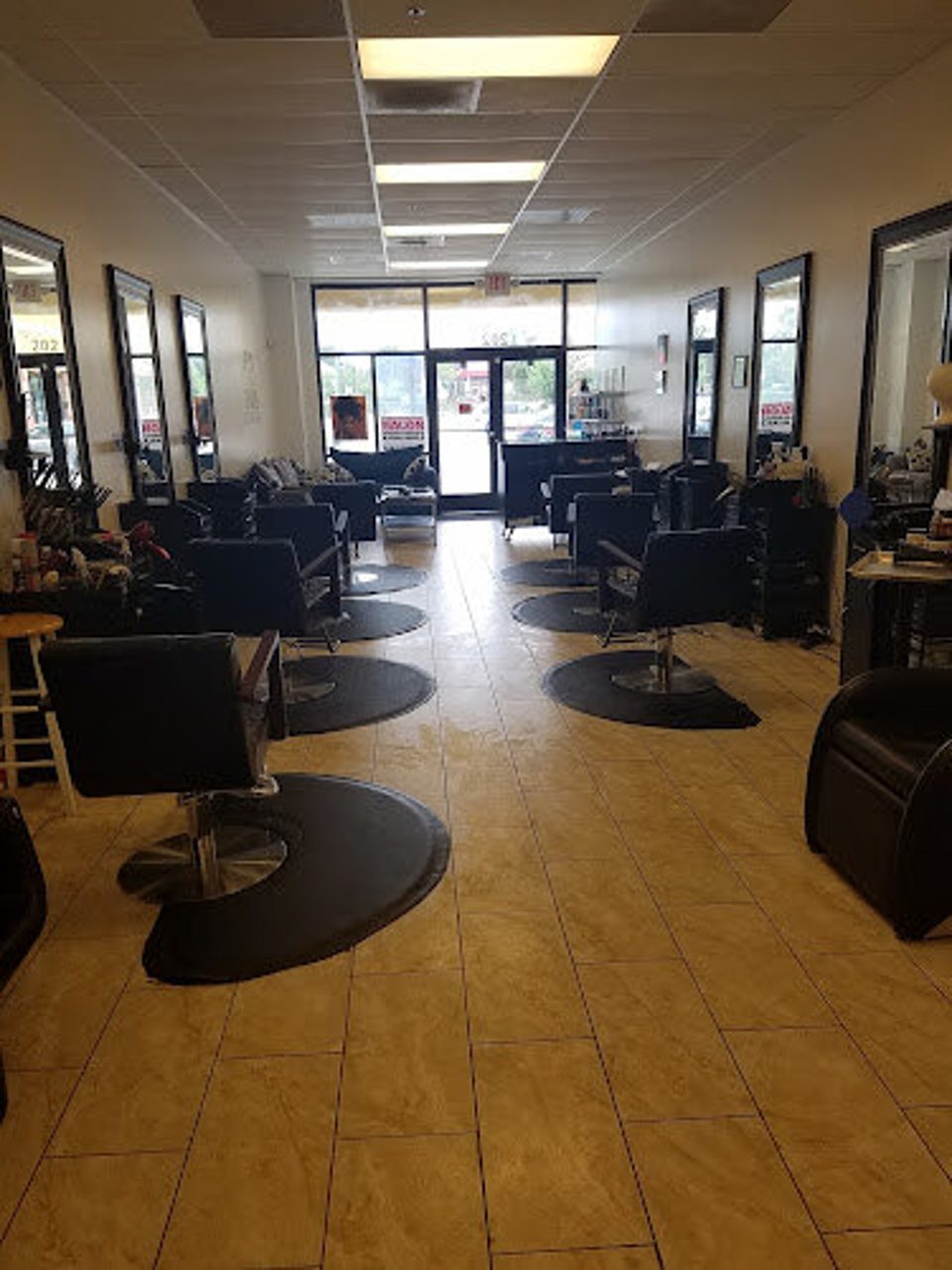 Jolly Beauty Salon photo 1