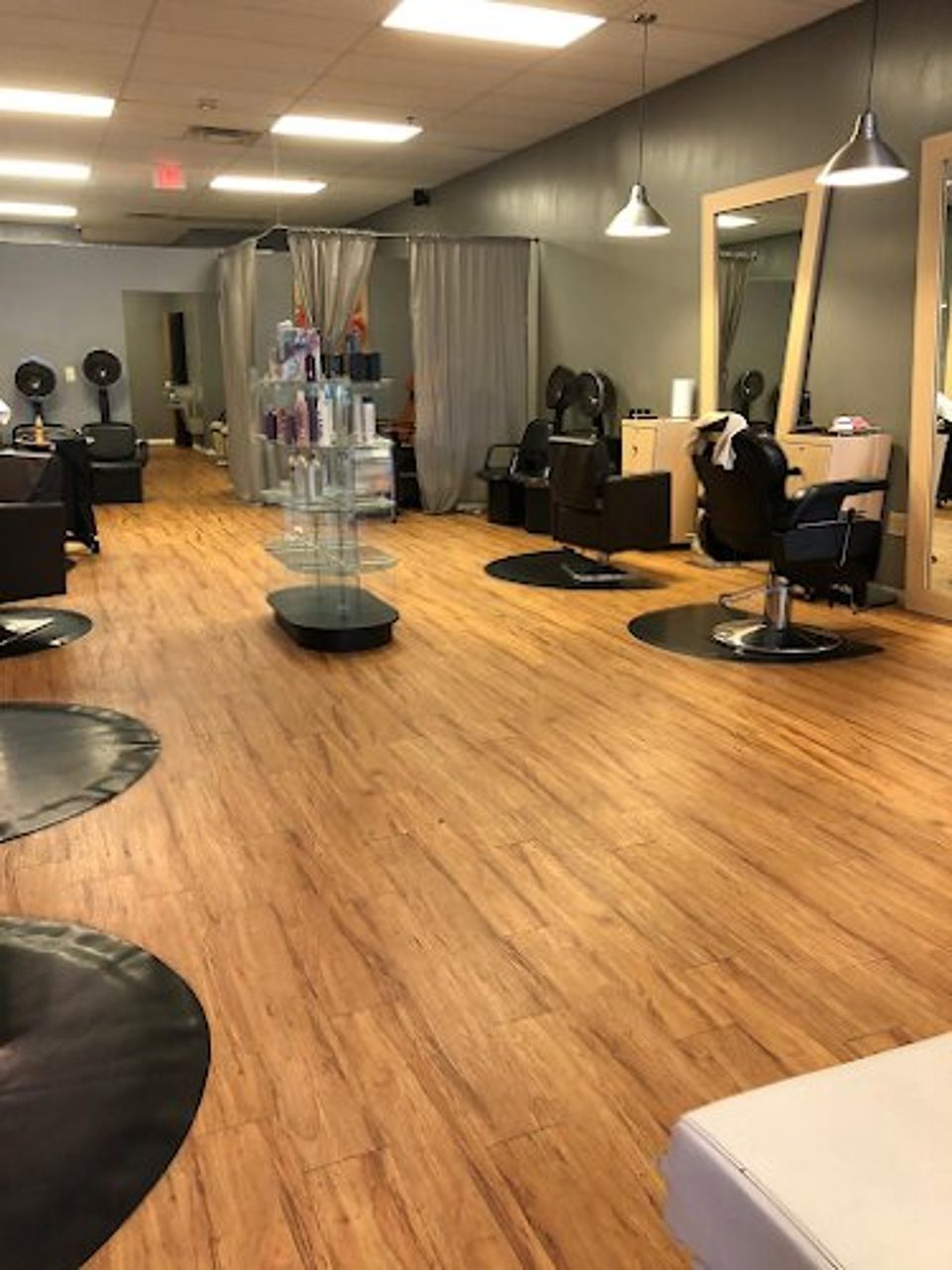 Changing Lives Salon And Barber photo 1