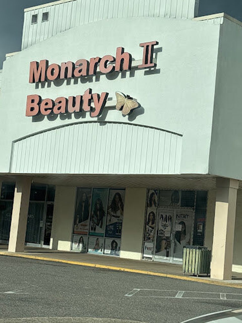 Monarch II Beauty photo 1