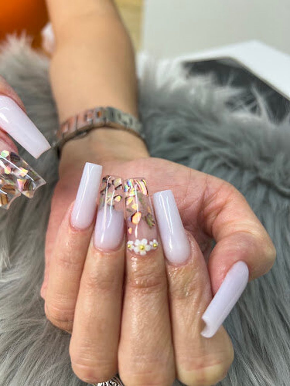 Royal Nails & Lashes Spa photo 1