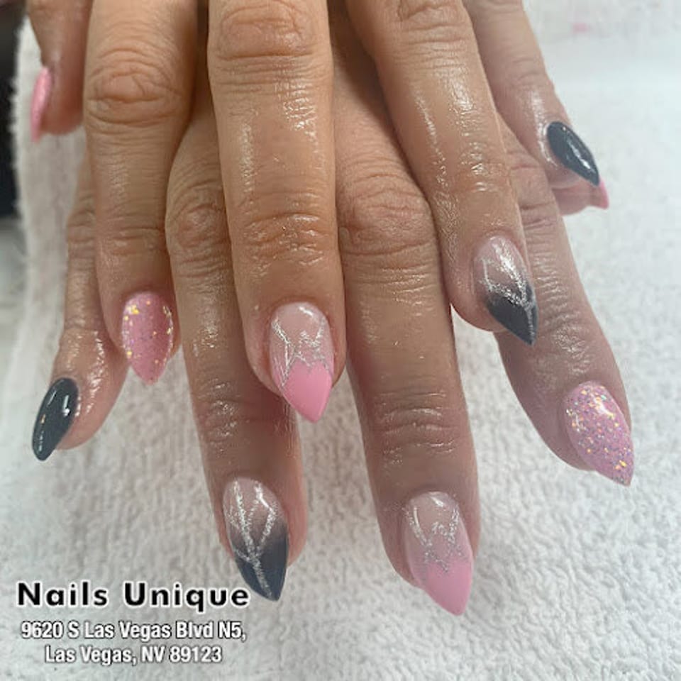 Nails Unique photo 1