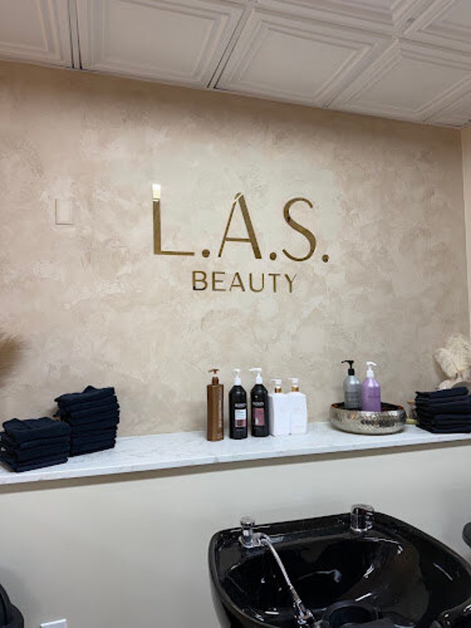 Revival Beauty Studio photo 1