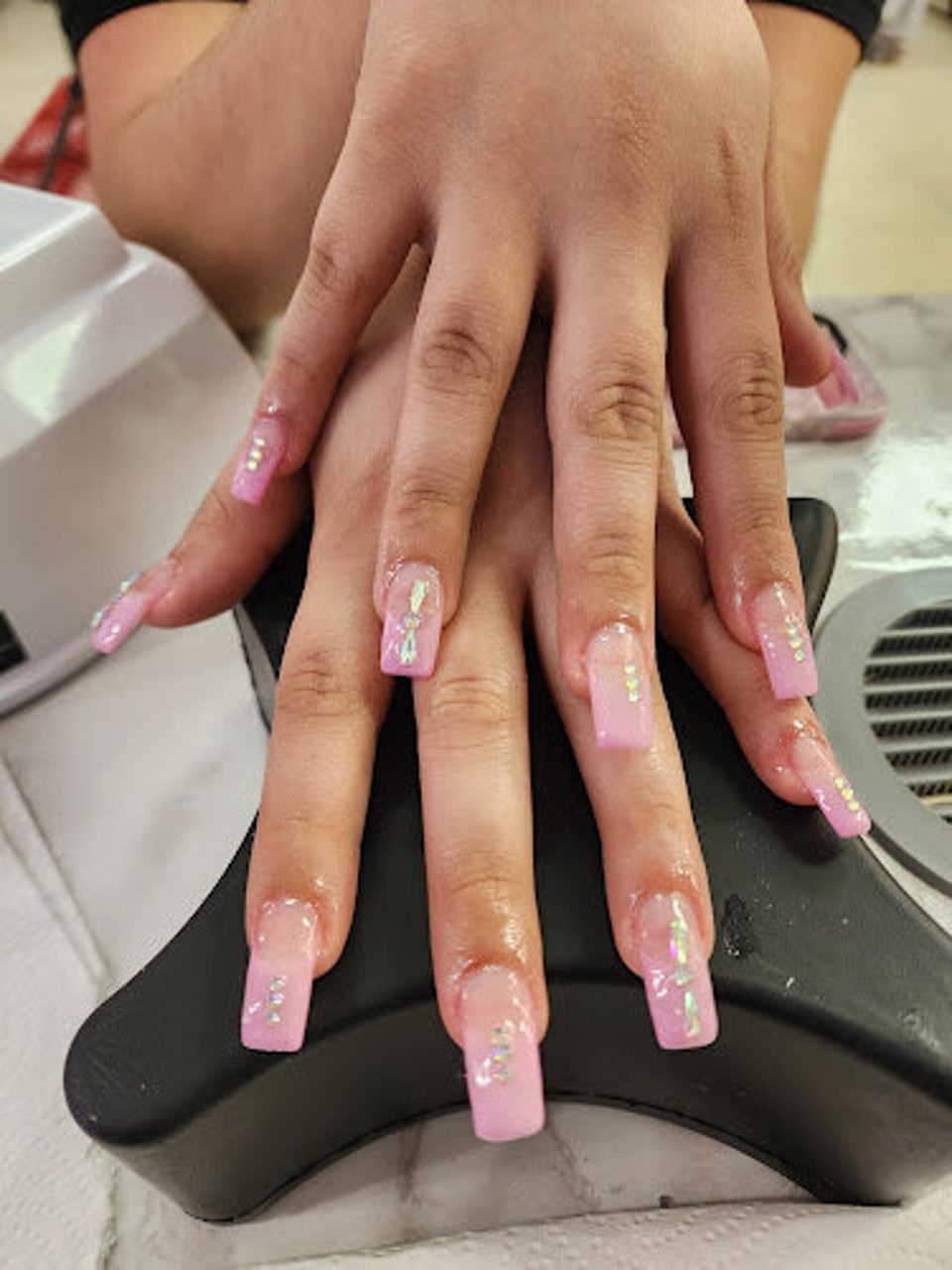 Luxury Nails -N- Spa photo 1