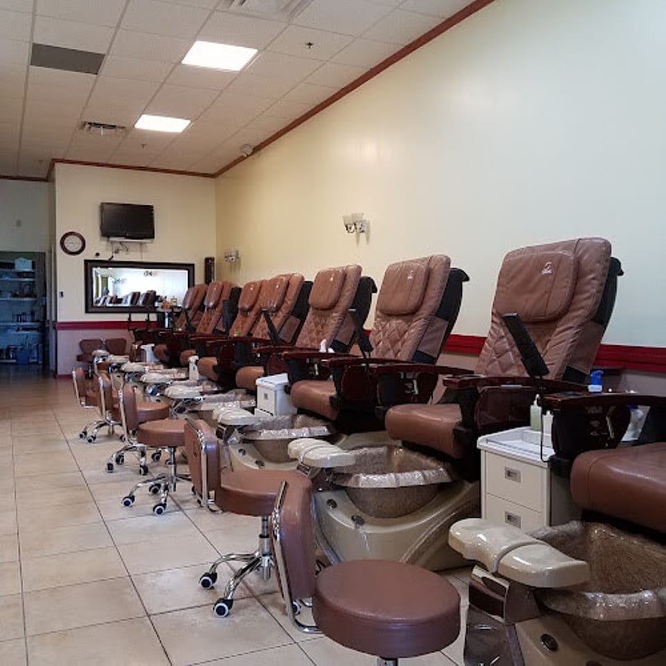 DK Nails and Spa photo 1