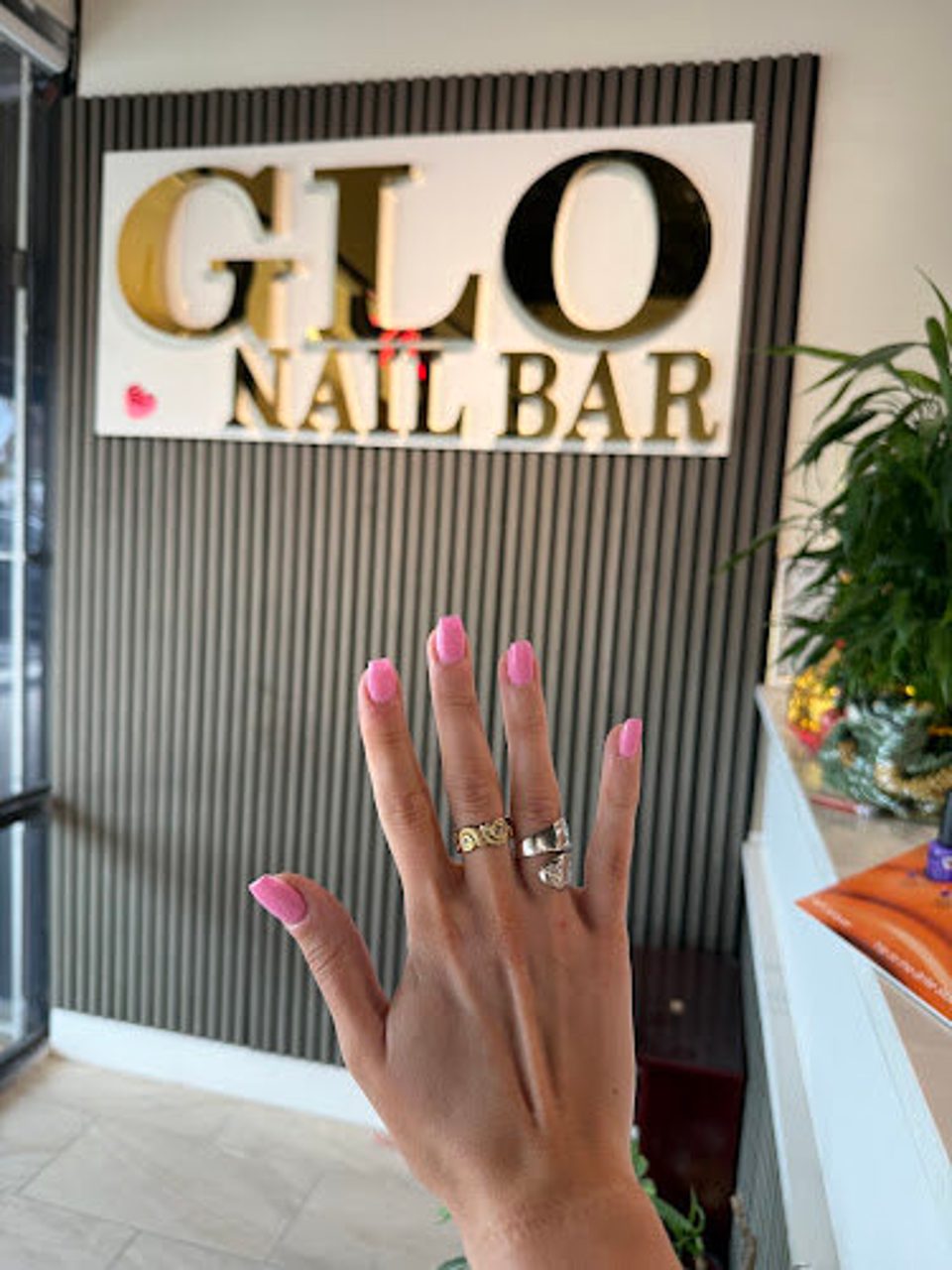 Glo Nail Bar photo 1