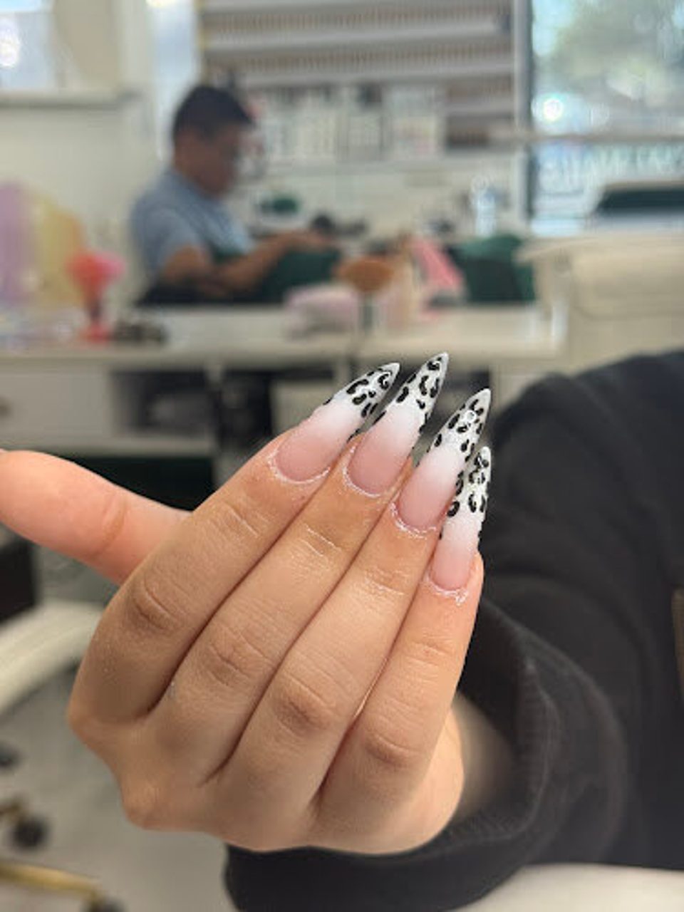 AMAZING NAILS LASHES & BROWS photo 1