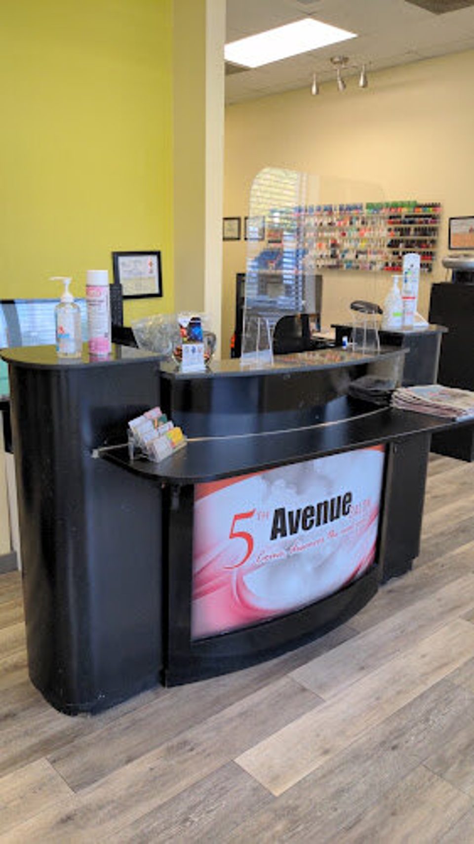 5th Avenue beauty salon photo 1