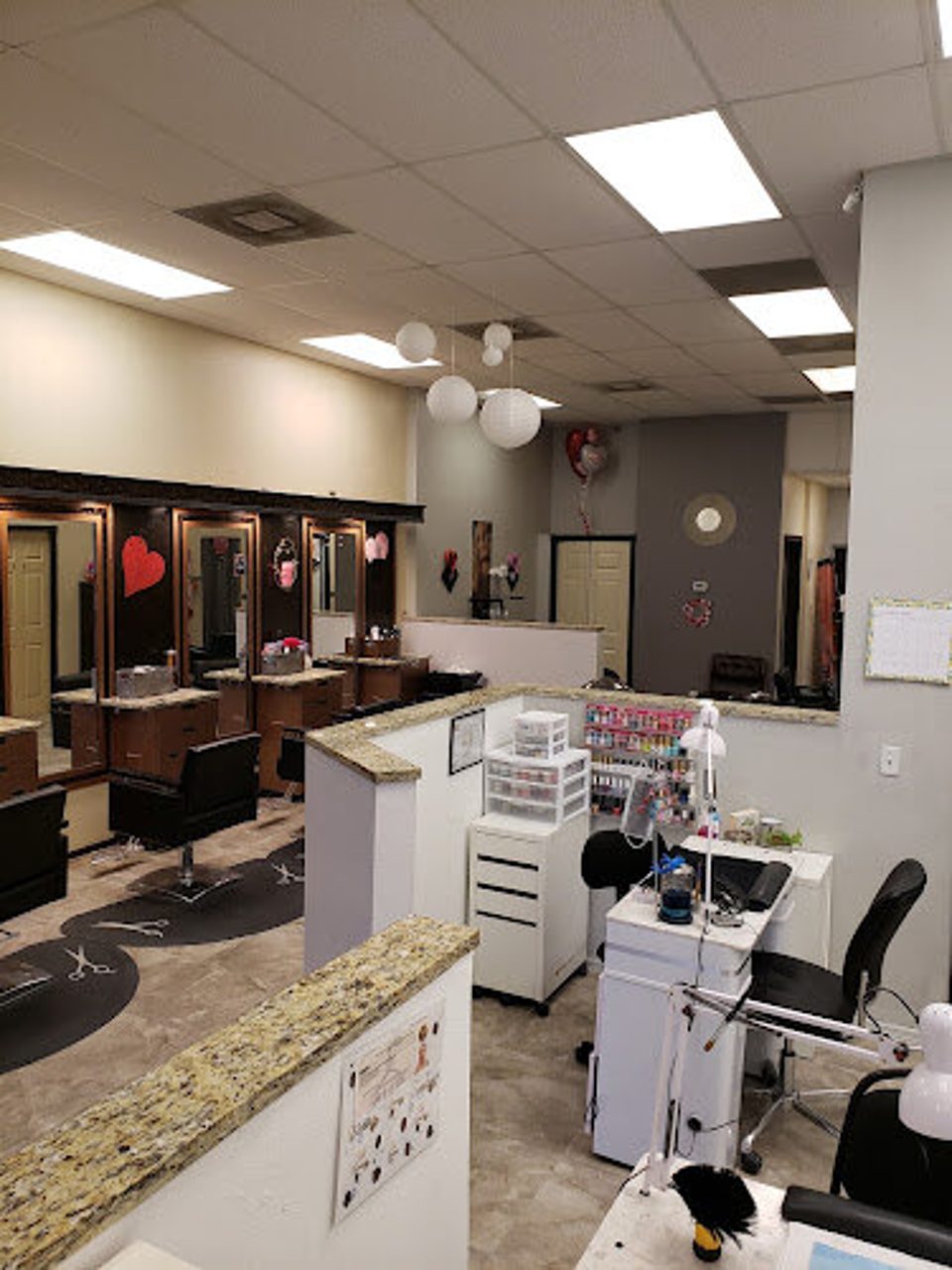 Delias Beauty Salon photo 1