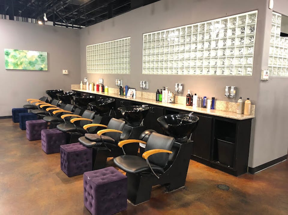 Envogue Salon & Spa photo 1