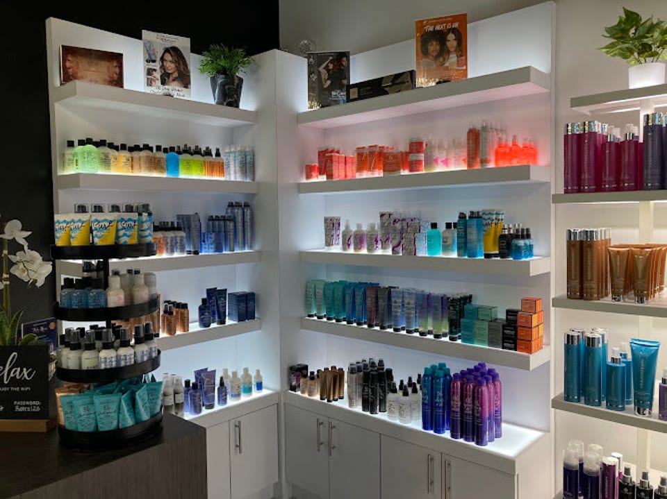 Retro Salon and Nail Studios photo 1