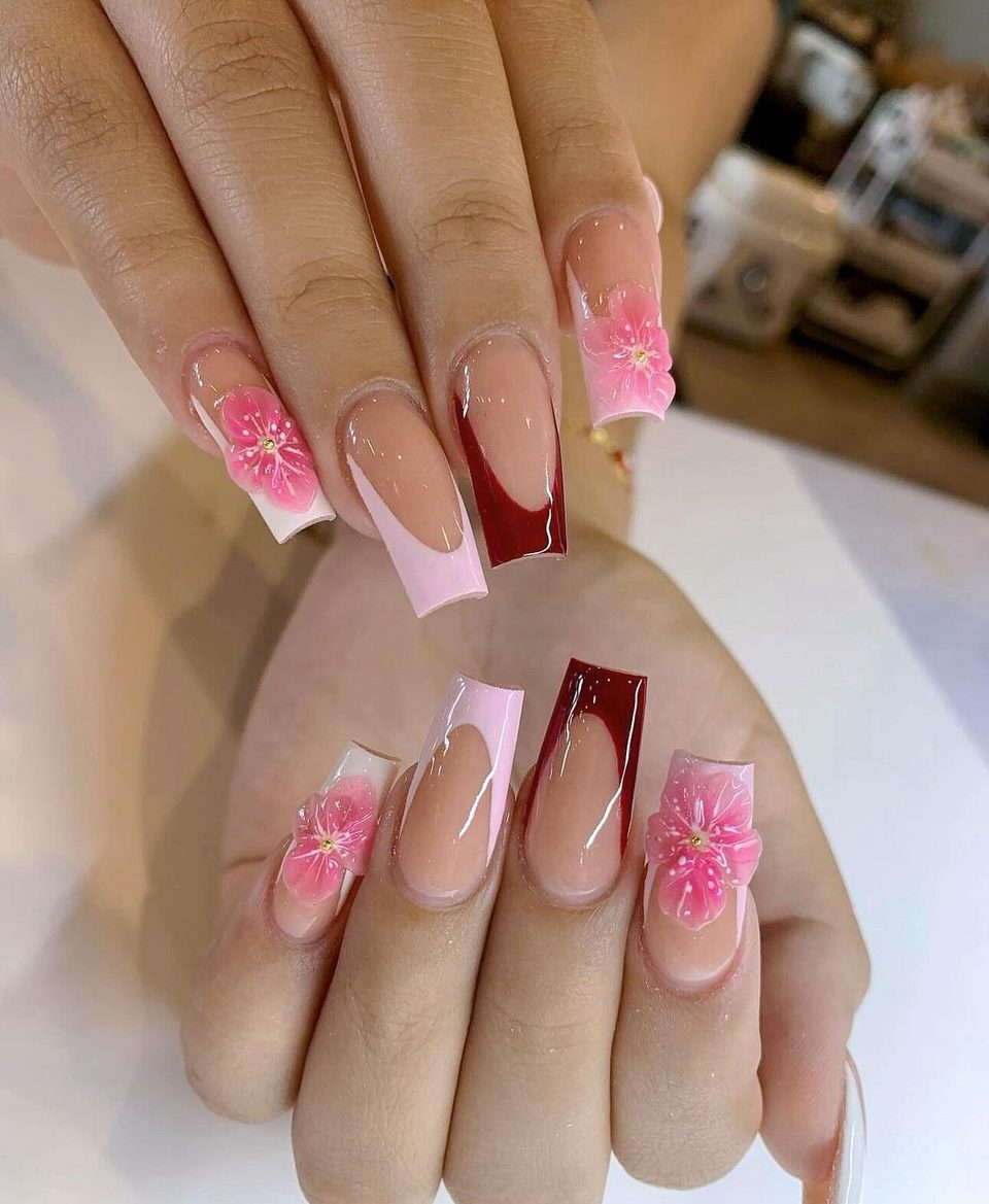 Pink nails design photo 3