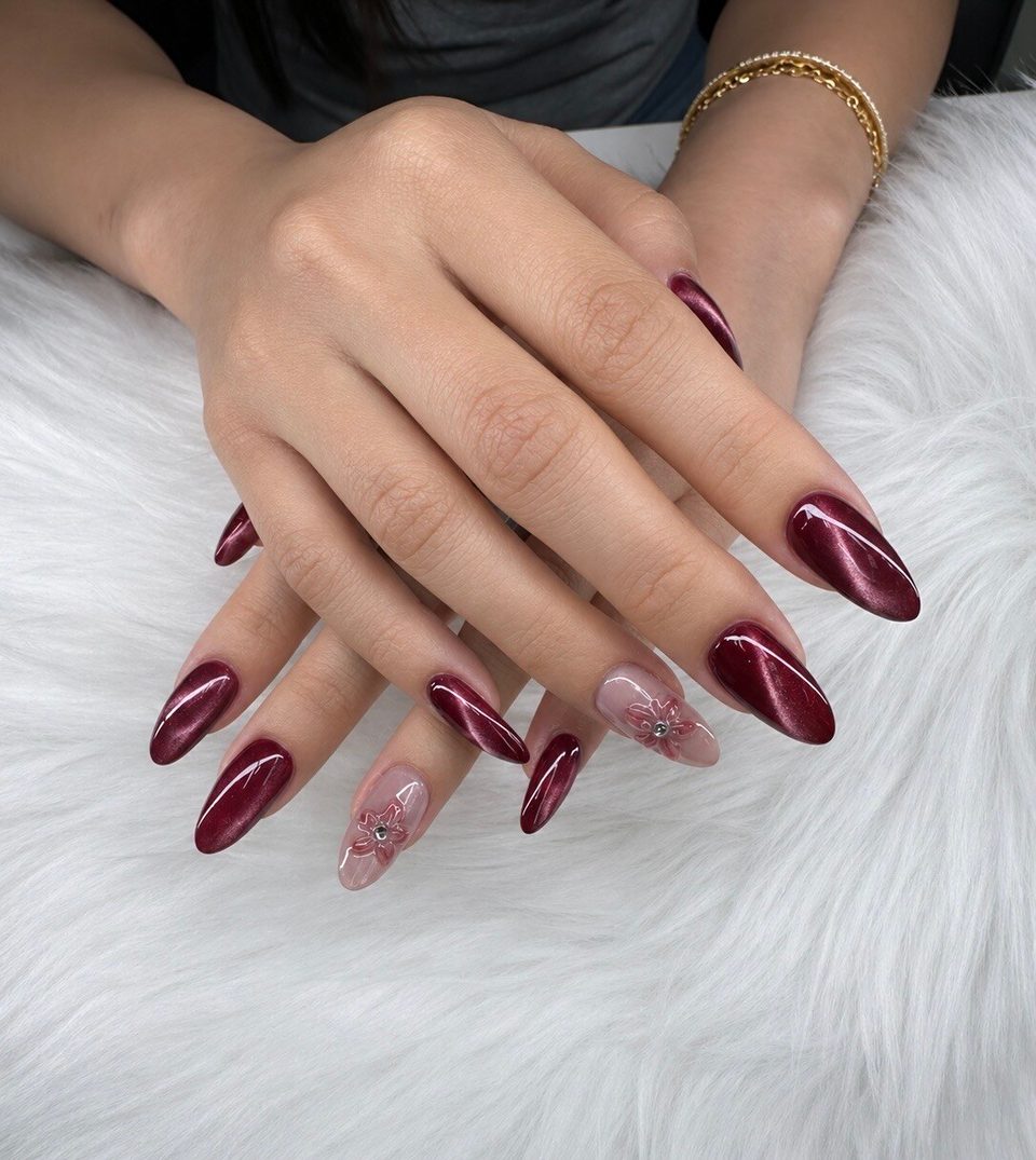 Snow White Hair & Nails photo 3
