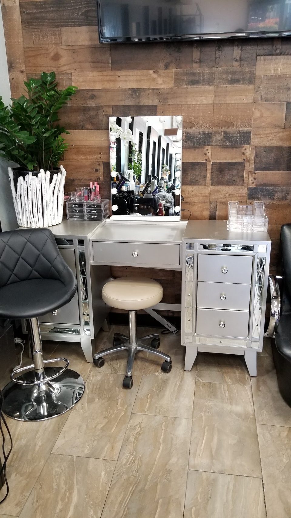 QT Salon photo 3