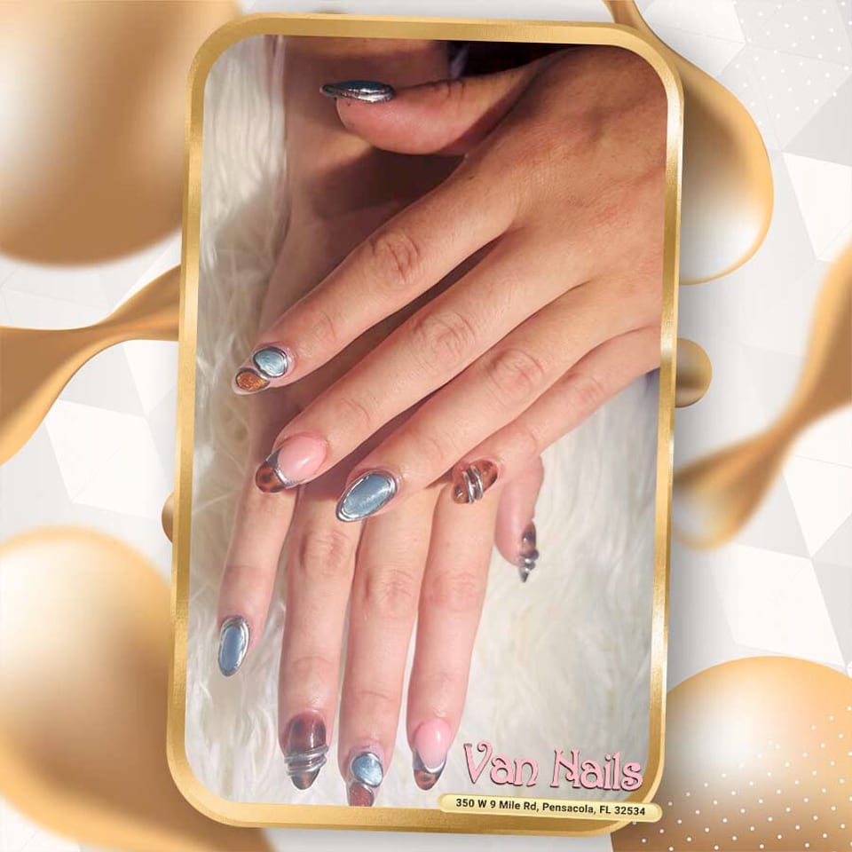 Van Nails photo 1