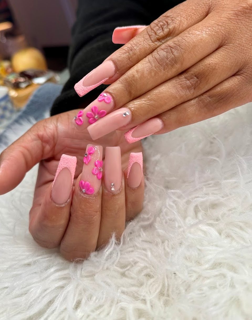 Red Nails Spa photo 1